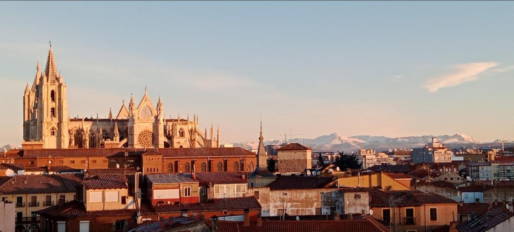 The View - Apartamento Reformado Con Vistas A La Catedral - Leonapartamentos Kültér fotó